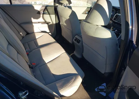 2017 Honda Accord Ex z USA, uszkodzony, nr VIN 1HGCR2F09HA075602